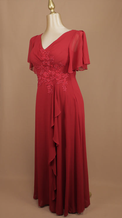 Vestido largo plus size con bordado