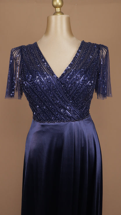 Vestido plus size con aplicación en busto