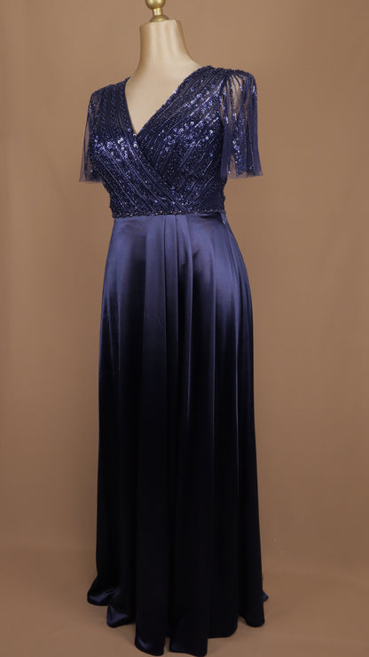 Vestido plus size con aplicación en busto