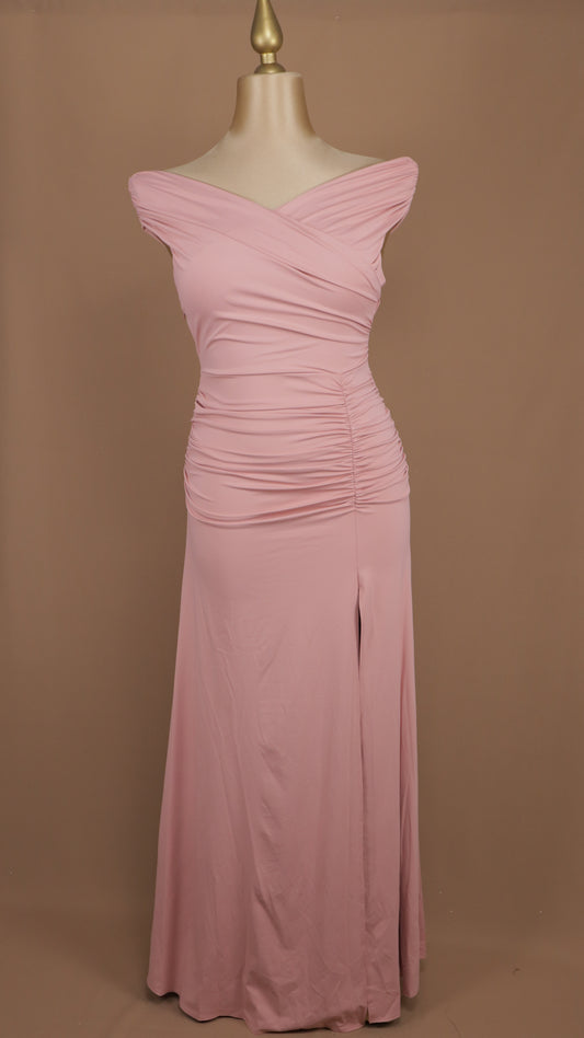 Vestido largo plus size pegadito al hombro