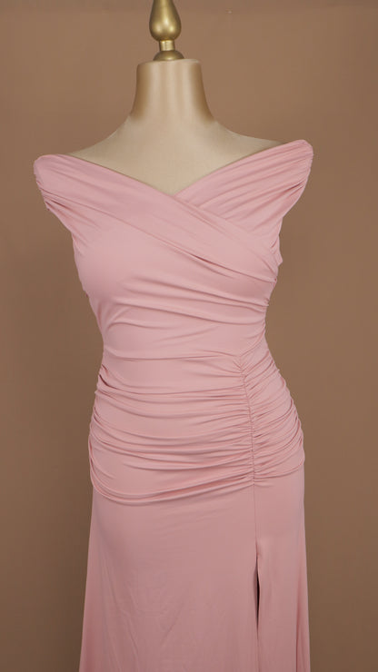 Vestido largo plus size pegadito al hombro