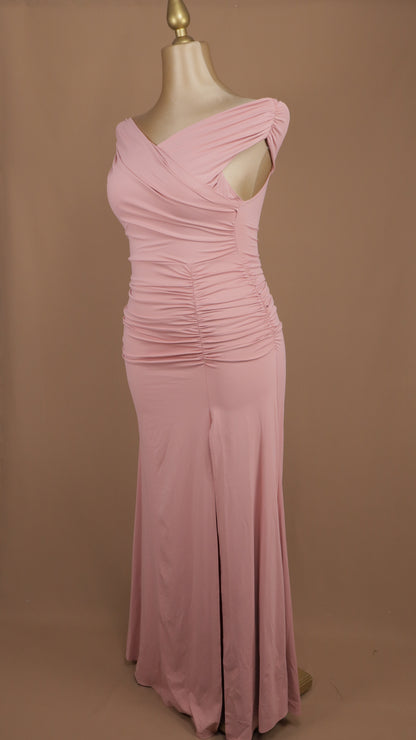 Vestido largo plus size pegadito al hombro