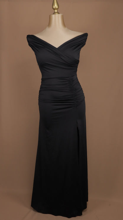 Vestido largo plus size pegadito al hombro