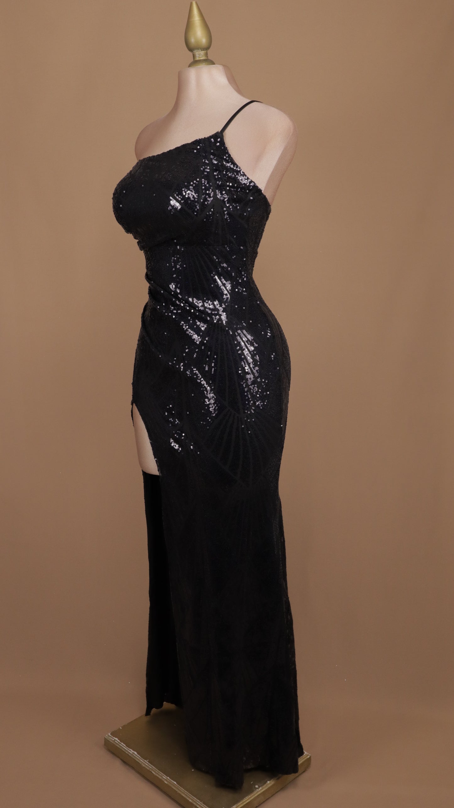 Vestido largo asimétrico con lentejuela